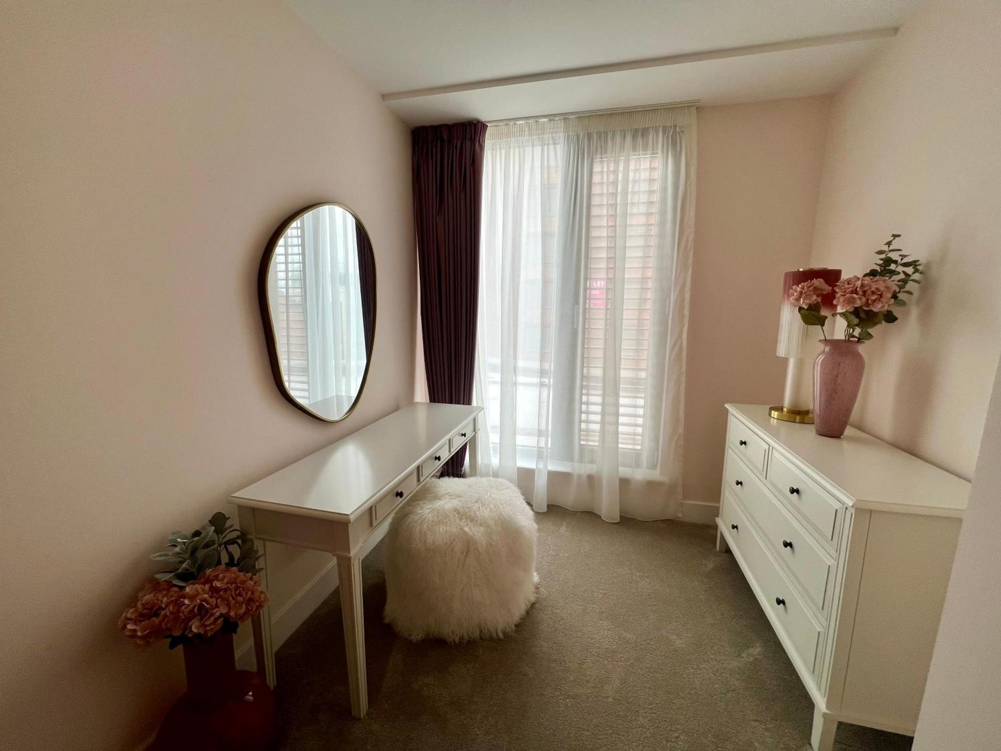 The Pink Palace At Ryedale House 요크 외부 사진